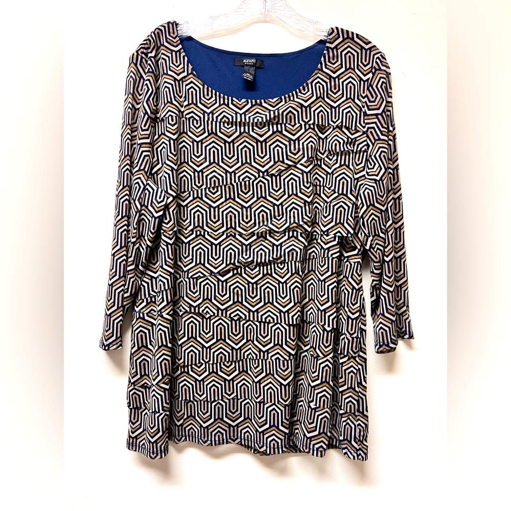 Alfani Black and White Geometric Women's Blouse